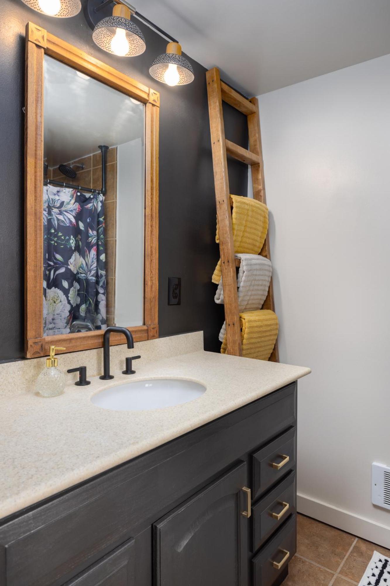 The Salish Suite Mount Vernon Ngoại thất bức ảnh
